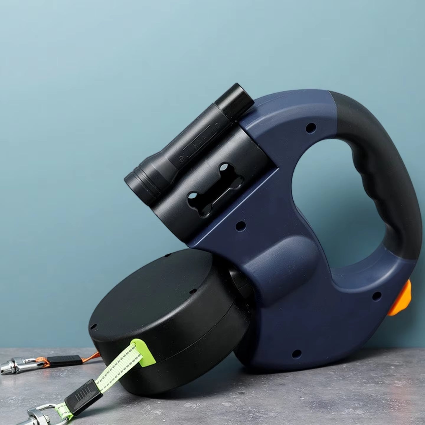 Retractable Dual Dog Leash with LED Light 360 Swivel No Tangle Independent Braking 3M Reflective Leads for Dogs