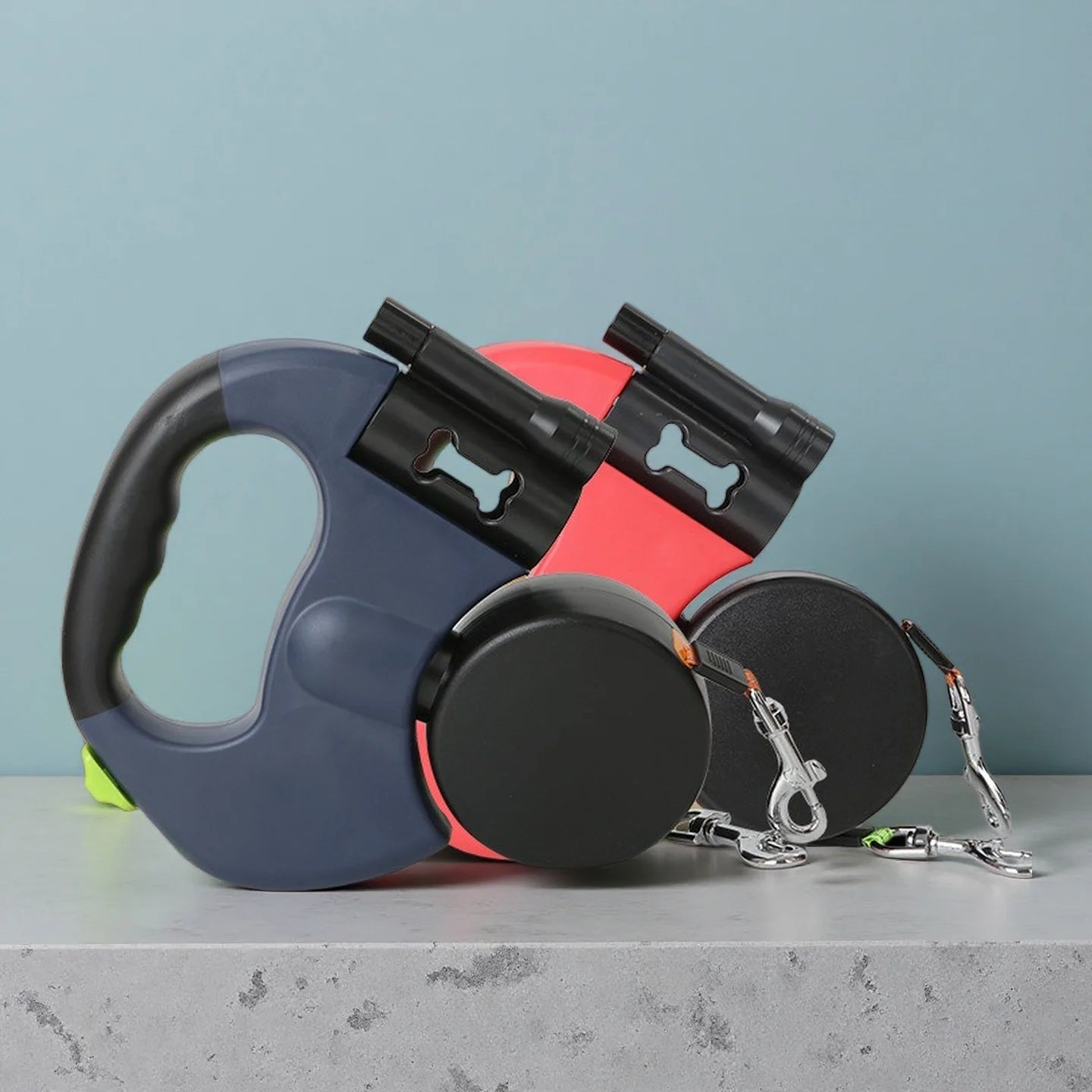 Retractable Dual Dog Leash with LED Light 360 Swivel No Tangle Independent Braking 3M Reflective Leads for Dogs